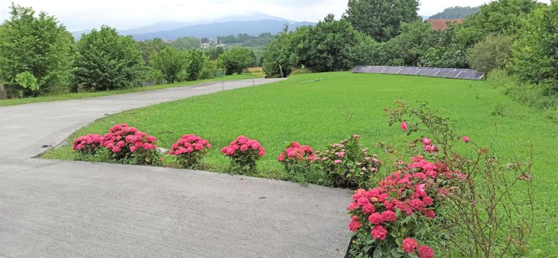 Willa Mini Casa Con Jardin Mungia Zewnętrze zdjęcie