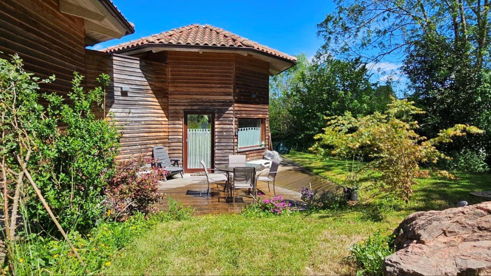 Willa Mini Casa Con Jardin Mungia Zewnętrze zdjęcie
